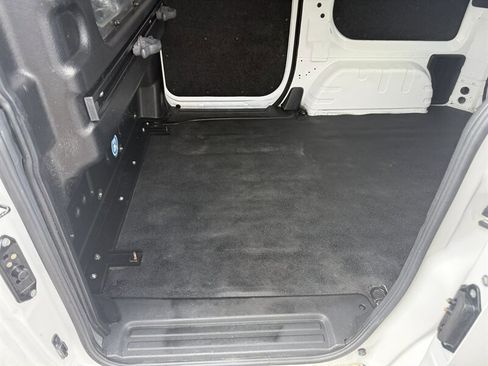 Used 2021 Nissan NV200 SV w/ Back Door Glass Package image 17