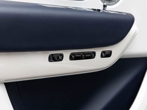 Used 2023 Rolls-Royce Cullinan w/ Cullinan Package AWD/4WD image 30
