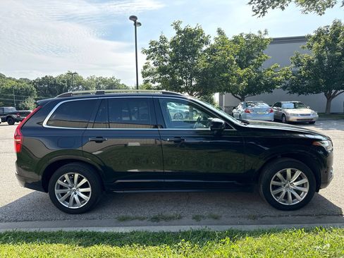 Used 2017 Volvo XC90 T6 Momentum w/ Vision Package AWD/4WD image 4