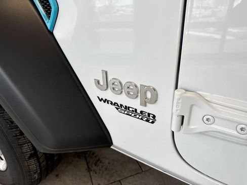 Used 2020 Jeep Wrangler Sport image 13