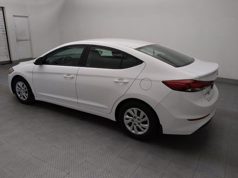 Used 2018 Hyundai Elantra SE FWD image 3