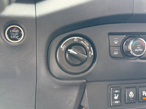 Used 2023 Nissan Frontier PRO-4X w/ Pro-4X Premium Package image 36