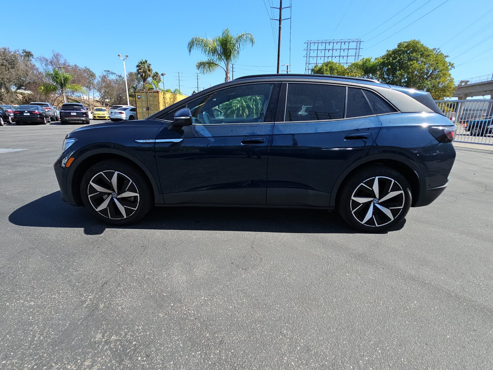 Used 2023 Volkswagen ID.4 Pro S AWD/4WD image 8