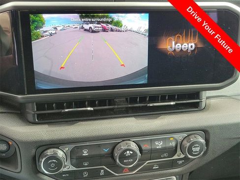 Used 2024 Jeep Wrangler Unlimited Sport AWD/4WD image 11