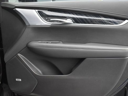 Used 2024 Cadillac XT6 Premium Luxury image 31