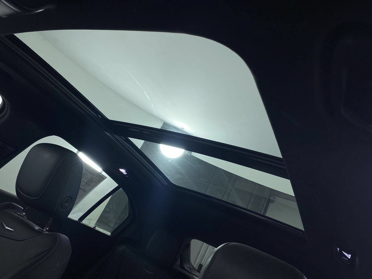 Certified 2024 Cadillac XT4 Premium Luxury AWD/4WD image 10