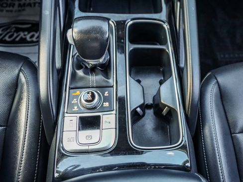 Used 2023 Kia Telluride S AWD/4WD image 18