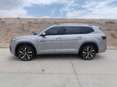 Used 2024 Volkswagen Atlas SEL Premium R-Line AWD/4WD image 5