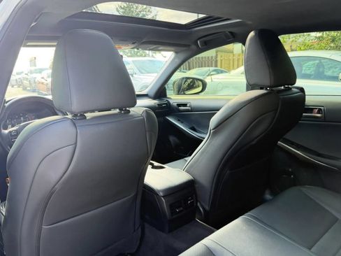 Used 2019 Lexus IS 300 F Sport w/ F Sport Package RWD image 16