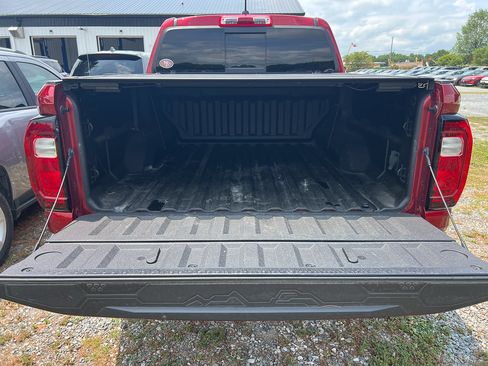 Used 2023 GMC Canyon AT4 AWD/4WD image 5