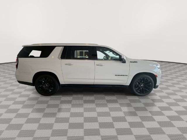 Certified 2024 Chevrolet Suburban High Country AWD/4WD image 12