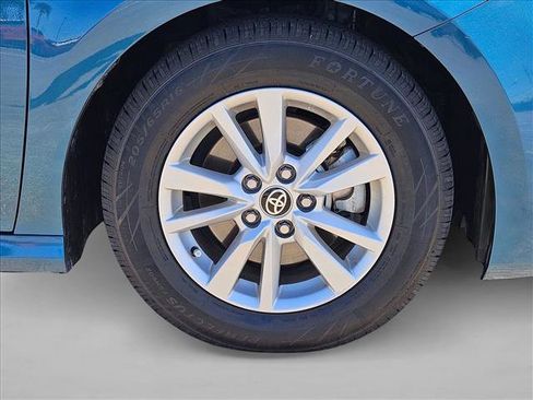 Used 2025 Toyota Camry LE image 23