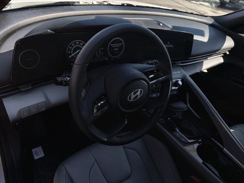 New 2026 Hyundai Elantra Limited image 16