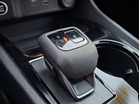 Certified 2021 Nissan Rogue SV image 15