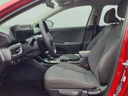 New 2025 Kia K4 LXS FWD image 17