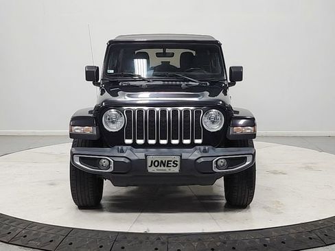 Used 2023 Jeep Wrangler Unlimited Sahara w/ Cold Weather Group AWD/4WD image 2