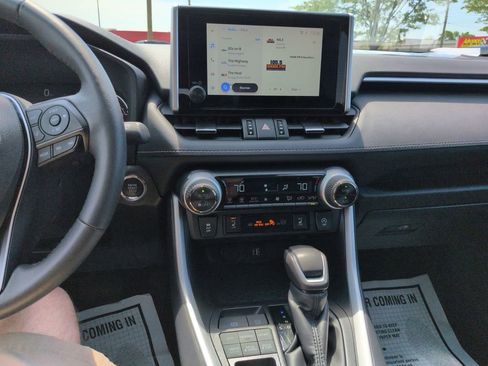 Used 2025 Toyota RAV4 XLE Premium w/ Weather Package AWD/4WD image 17