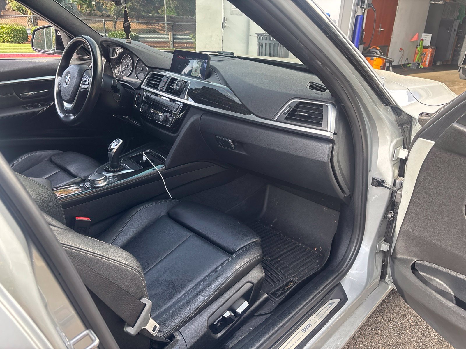 Used 2018 BMW 340i xDrive Sedan w/ Premium Package AWD/4WD image 8