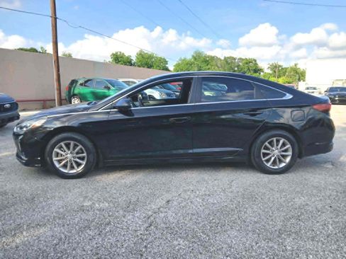 Used 2019 Hyundai Sonata SE w/ Cargo Package FWD image 4
