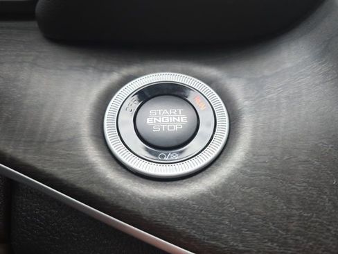 New 2025 Jeep Grand Cherokee Limited image 16