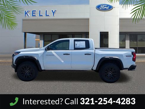 Used 2023 Chevrolet Colorado Trail Boss w/ Technology Package AWD/4WD image 9