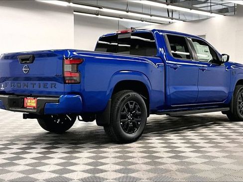 New 2026 Nissan Frontier SV w/ All-Weather Content Package AWD/4WD image 17