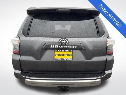 Used 2020 Toyota 4Runner TRD Off-Road Premium image 6