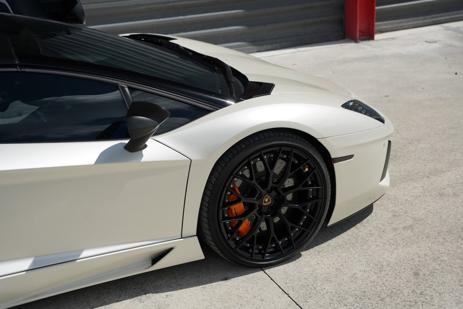 Used 2015 Lamborghini Aventador LP 700-4 AWD/4WD image 4
