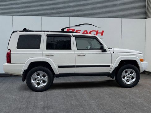Used 2007 Jeep Commander Sport image 7
