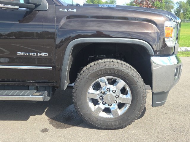 Used 2019 GMC Sierra 2500 SLT w/ Duramax Plus Package AWD/4WD image 4
