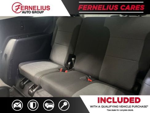 Used 2021 Chevrolet Traverse LT image 28