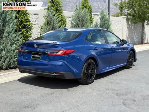 Used 2026 Toyota Camry SE FWD image 8
