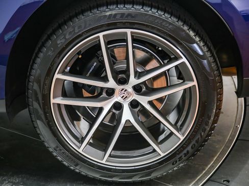 Certified 2026 Porsche Macan AWD/4WD image 14