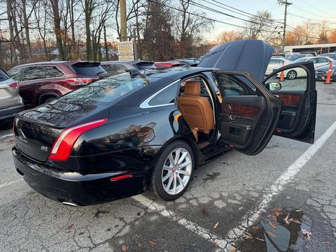 Used 2016 Jaguar XJ R-Sport image 5