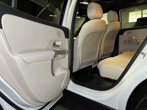 Certified 2026 Mercedes-Benz GLB 250 4MATIC image 18