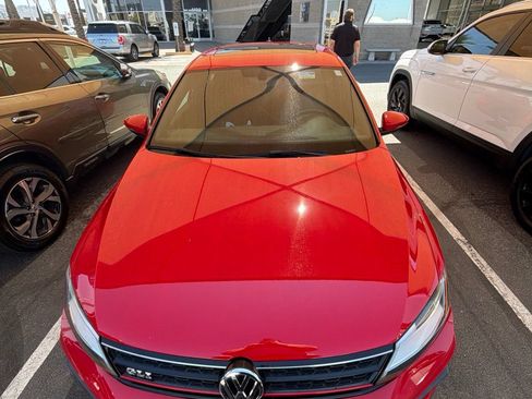 Used 2017 Volkswagen Jetta GLI FWD image 6