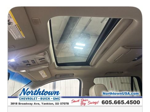 Used 2017 GMC Yukon Denali w/ Open Road Package AWD/4WD image 22
