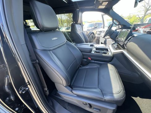 New 2026 Ford Expedition Max Platinum image 36