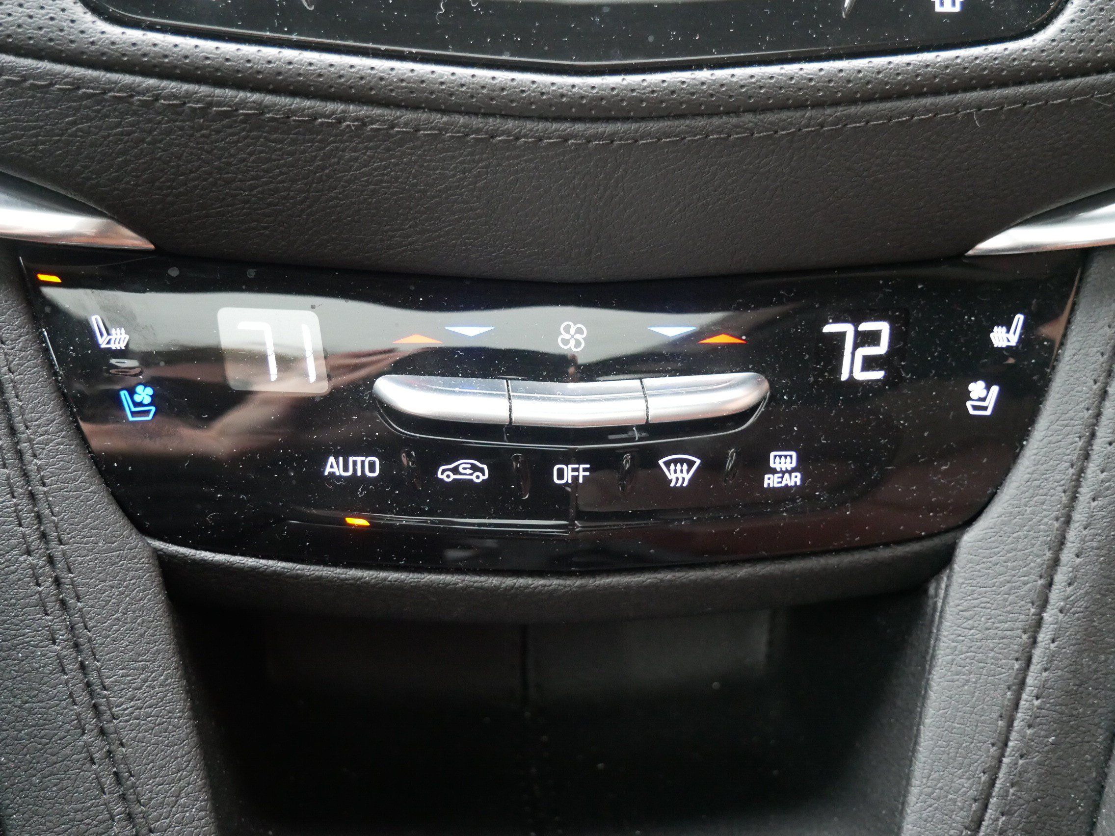 Used 2023 Cadillac XT5 Sportv w/ Technology Package AWD/4WD image 19