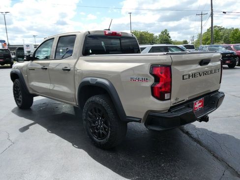 Certified 2024 Chevrolet Colorado Trail Boss w/ Advanced Trailering Package AWD/4WD image 8