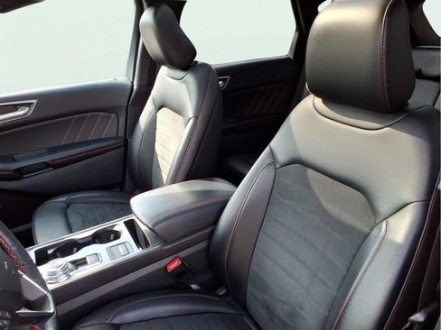 Used 2022 Ford Edge SEL AWD/4WD image 7