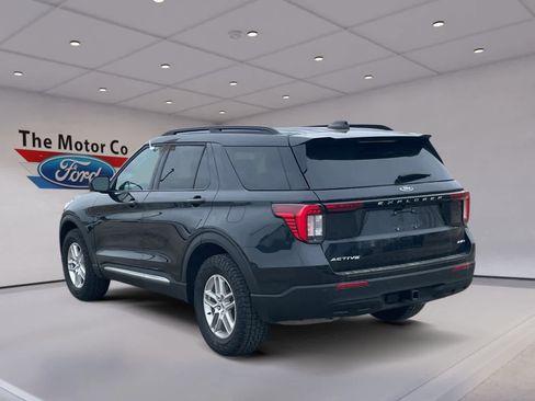 Certified 2025 Ford Explorer Active image 7
