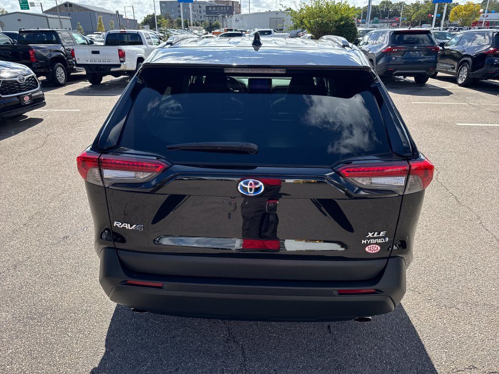 Used 2024 Toyota RAV4 XLE w/ Convenience Package AWD/4WD image 6