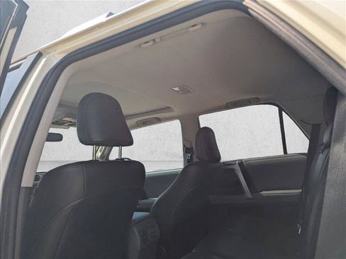 Used 2011 Toyota 4Runner SR5 w/ Premium Pkg w/Leather RWD image 13
