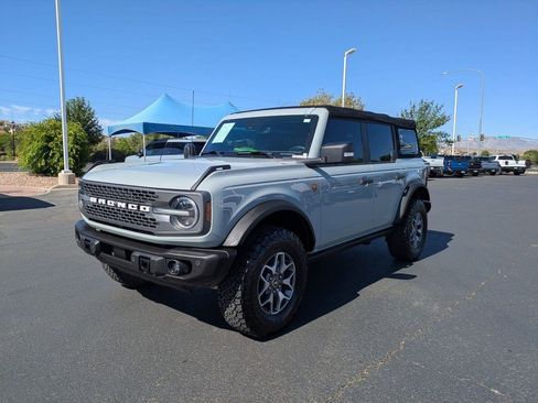 Used 2022 Ford Bronco Badlands AWD/4WD image 9