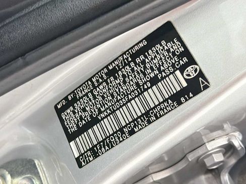 Used 2015 Toyota Yaris L FWD image 11