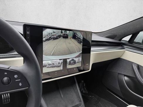 Used 2021 Tesla Model S Plaid image 15