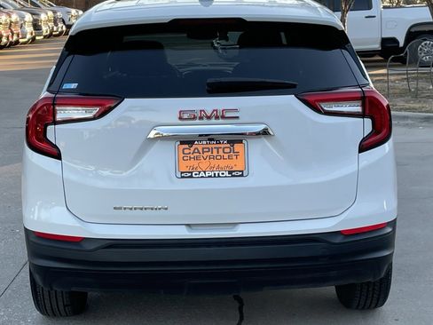 Used 2024 GMC Terrain SLE image 5