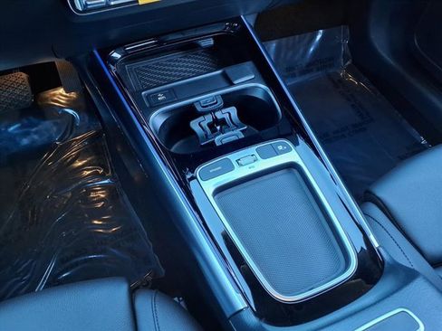 Used 2025 Mercedes-Benz GLA 250 4MATIC image 7