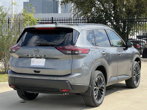 New 2026 Nissan Rogue SV image 4